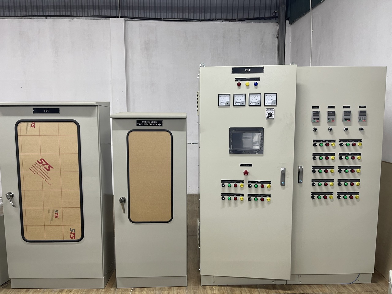 HỆ THỐNG TỦ ĐIỀU KHIỂN TRẠM XỬ LÝ NƯỚC THẢI