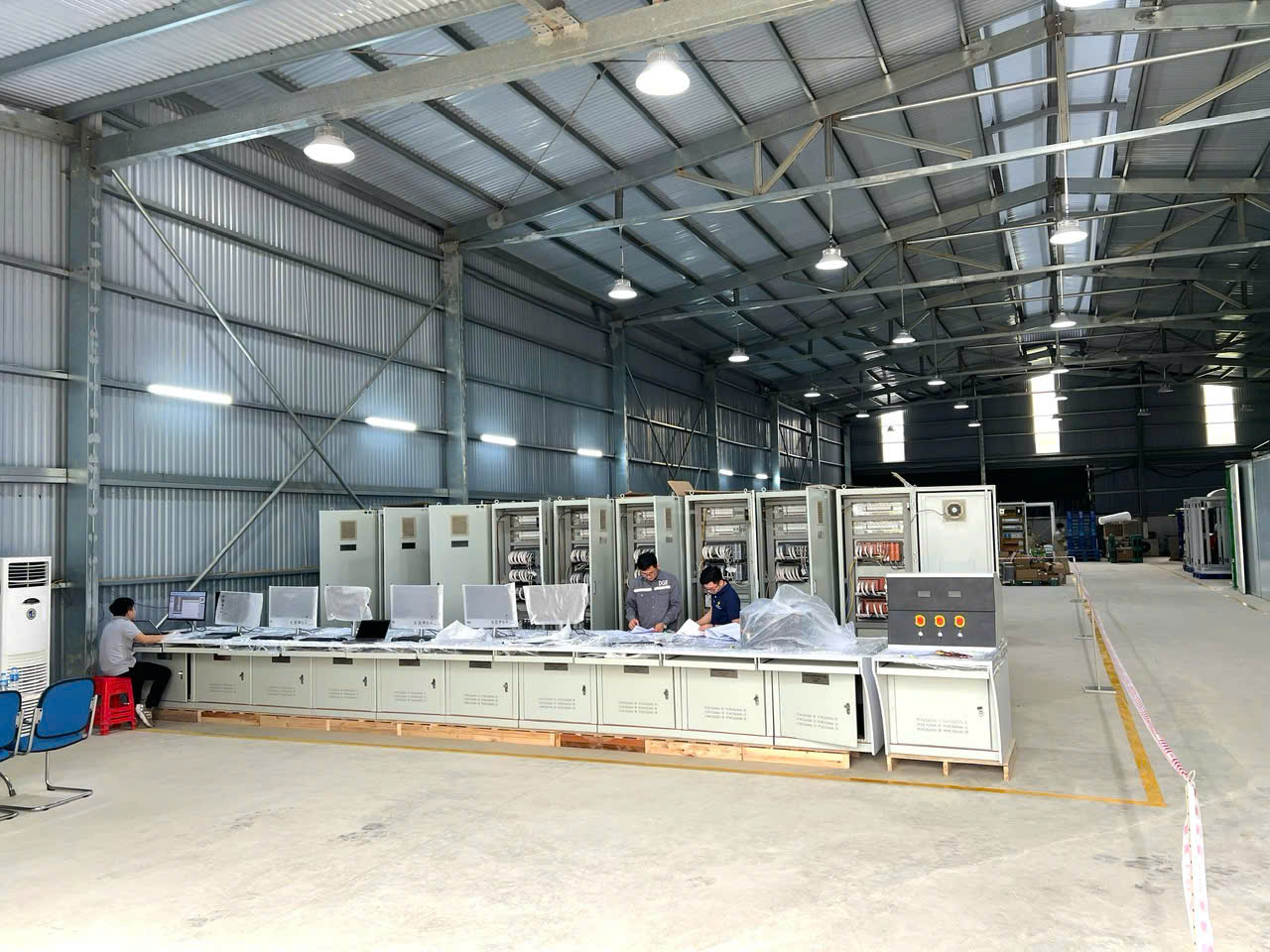 Hệ thống tủ điều khiển DCS Nhà máy Hóa chất Đức Giang